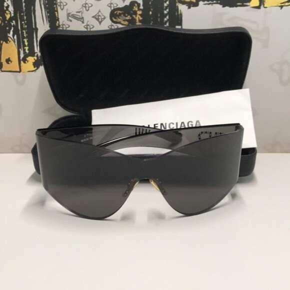 New Authentic Balenciaga BB0122S 004 Black Shield Sunglasses - Picture 11 of 11